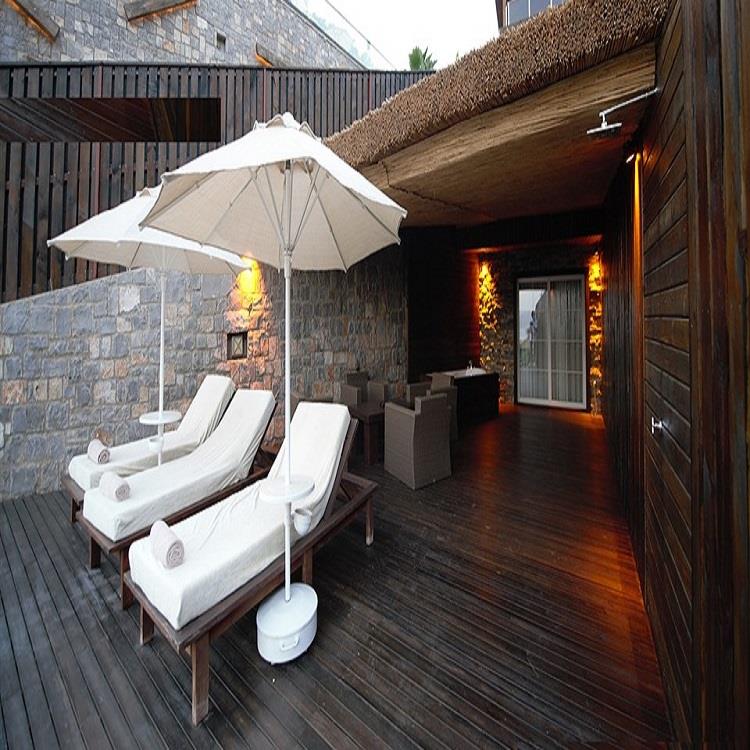 Manaspark Deluxe Hotel