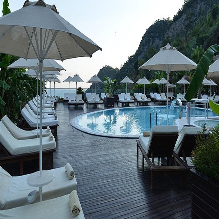 Manaspark Deluxe Hotel