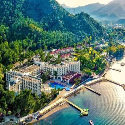 Fortezza Beach Resort Hotel