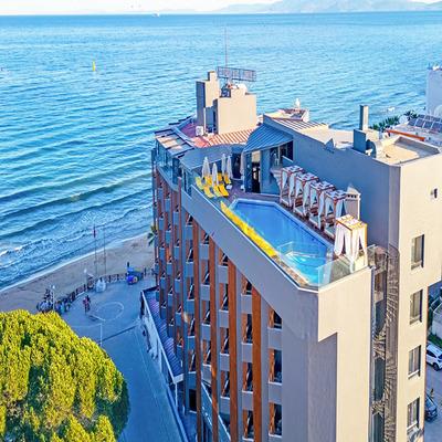 Jura Ada Beach Hotel