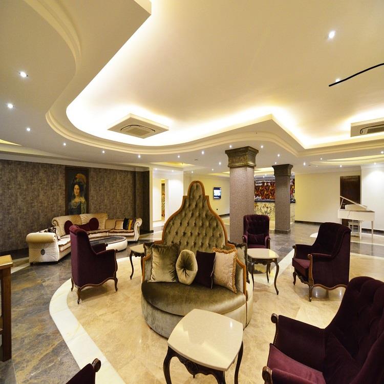 Azka Otel
