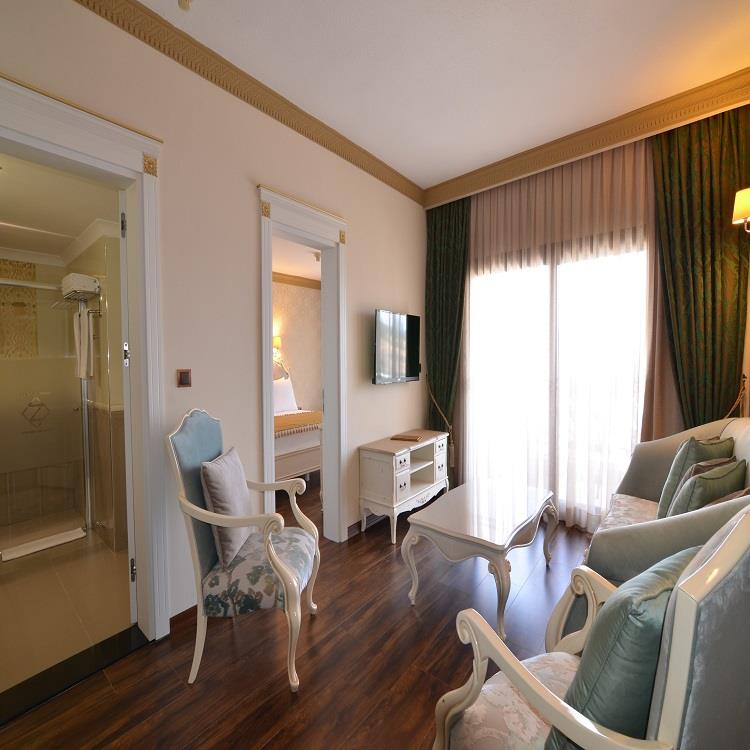 Azka Otel