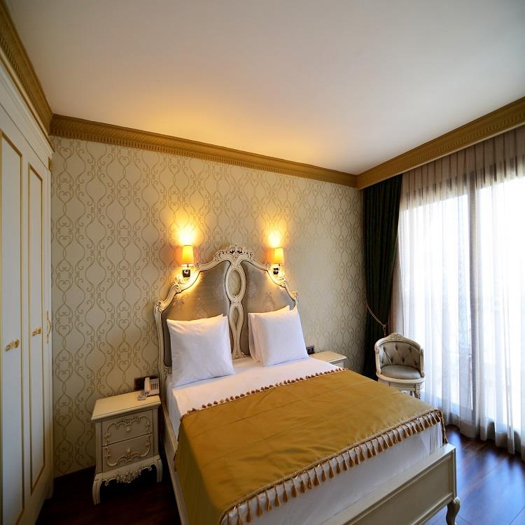 Azka Otel