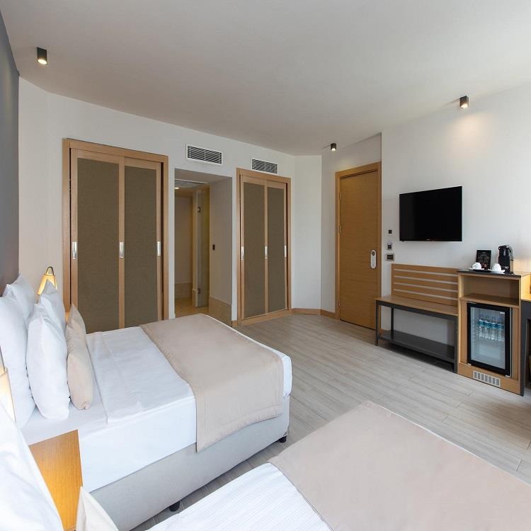 Senses Hotel +14